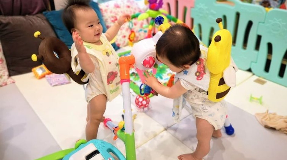 雙胞胎媽媽部落客推薦7款愛用的新生兒室內玩具