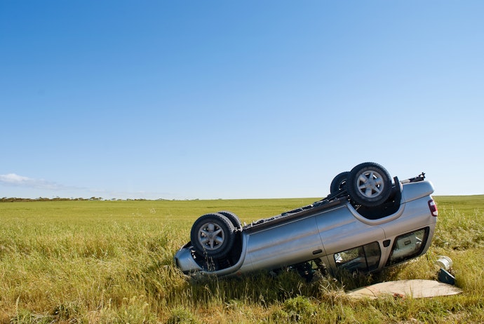 駕駛人傷害賠償：以防自己受傷的狀況，注意是否與壽險雷同