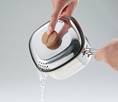 煮麵時方便瀝乾熱水的排孔設計