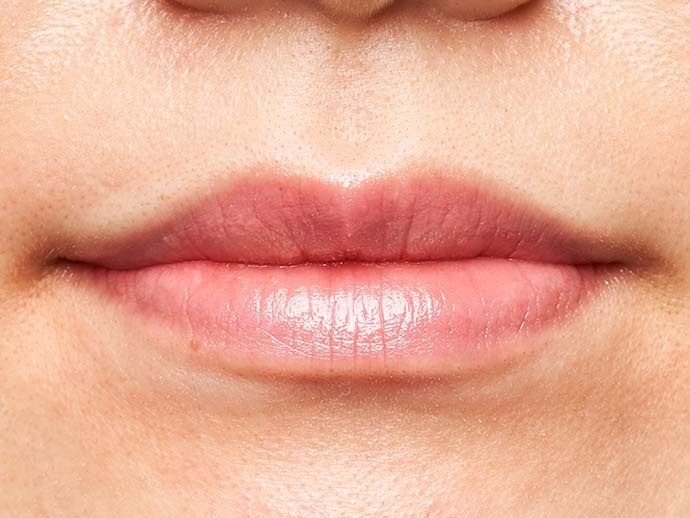 自然顯色：能使嘴唇豐滿、氣色佳，形成好看的偽素唇