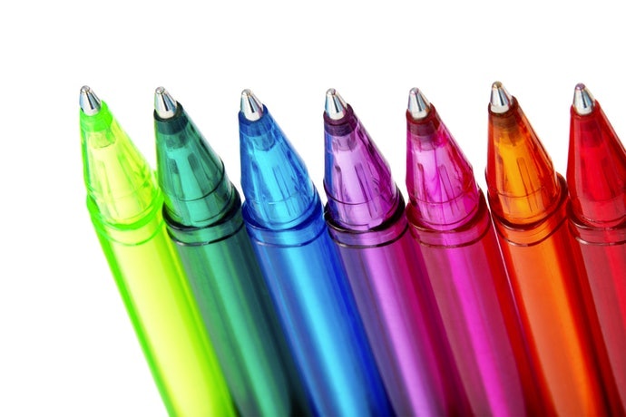 水性墨水：書寫流暢、顏色豐富多樣