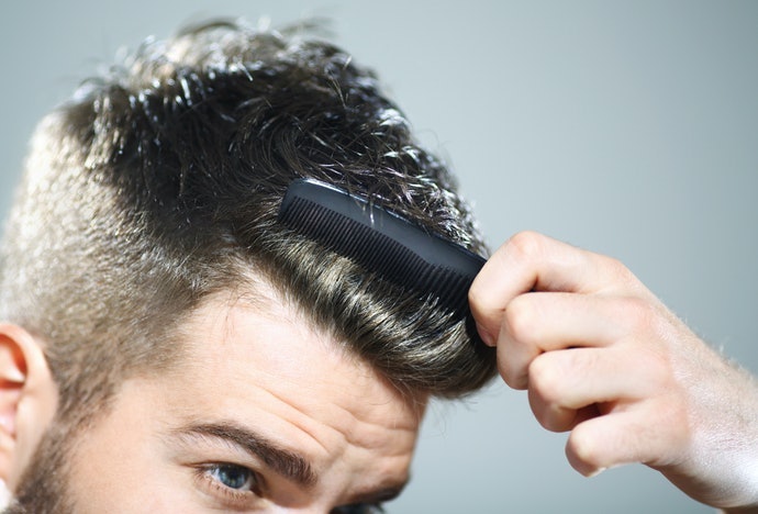 因紫外線或染燙受損：具備護髮效果的產品