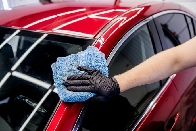 專用洗車精：適合表面有額外圖案或鍍膜的車款