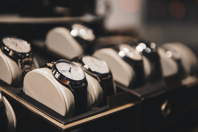 選用與手錶同品牌的錶帶