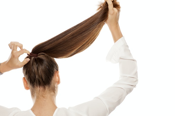 粗硬髮質：「柔亮系列」的直順洗髮精最理想