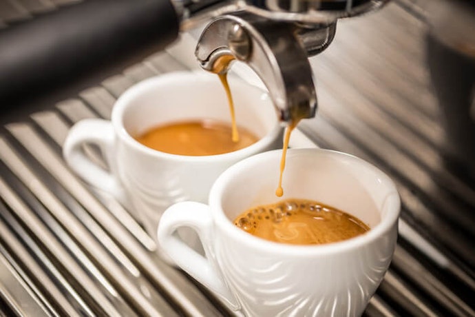 專用於品嚐 Espresso，建議選擇容量小於60mL