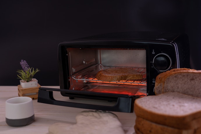 對流加熱式：加熱均勻，機能類似烤箱