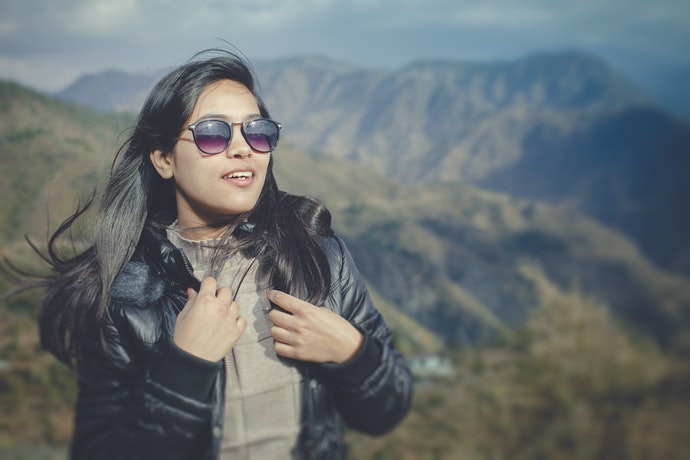 2023防風外套推薦品牌ptt-9款保暖、禦寒、連帽男、女外套排行榜 95 從袖口及下擺處確認防風效果,並留意透氣度