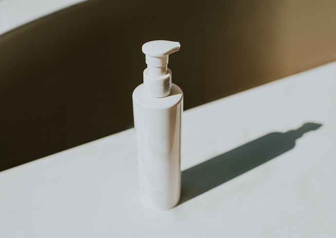敏感肌也能使用的控油型：肥皂類