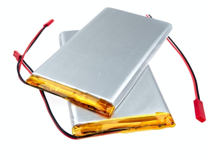 鋰聚合物電池：外型小巧且容量大