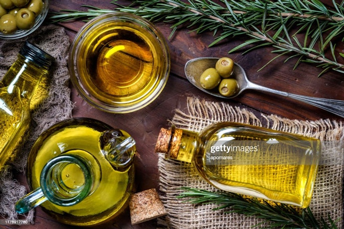 橄欖油的等級依據為榨取方式