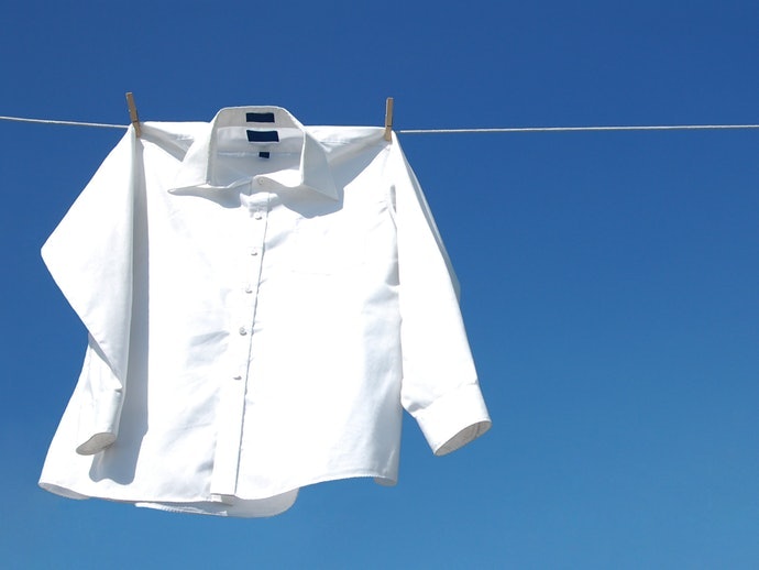 氯系漂白劑：純白色衣物專用，清潔力最強