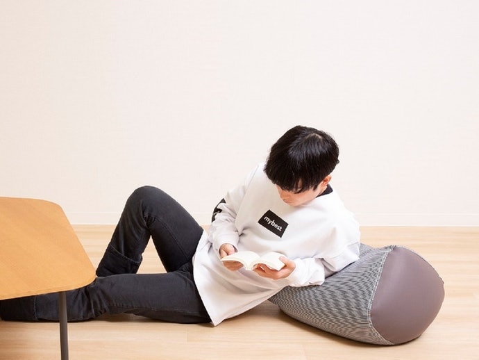 靠枕或坐墊型：注意倚靠面積，建議邊長30cm以上之四方體