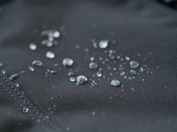 包身防潑水不怕下雨滲透