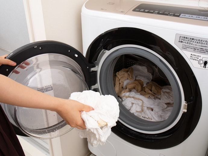 衣物每回建議清洗量：直立式洗衣機7成、滾筒式洗衣機3～4成