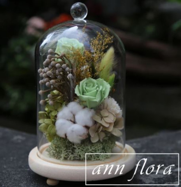ann flora  木底玻璃鐘罩永生花組合 5
